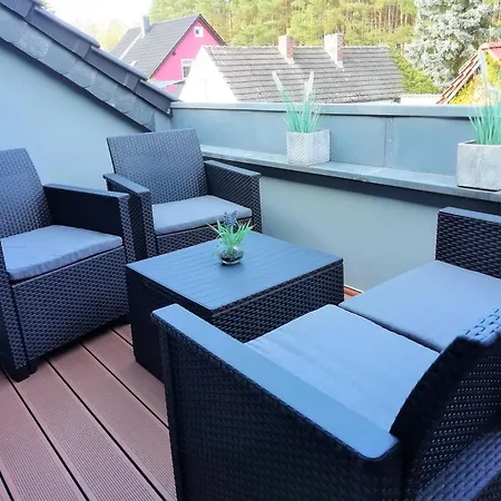 Ferienwohnung Am Waldesrand - Garten, Terrasse, Grill, Luftkuehler, Massagesessel, Kinderspielecke, Spielekonsole Котбус Экстерьер фото