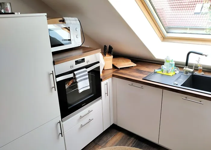 Ferienwohnung Am Waldesrand - Garten, Terrasse, Grill, Luftkuehler, Massagesessel, Kinderspielecke, Spielekonsole
