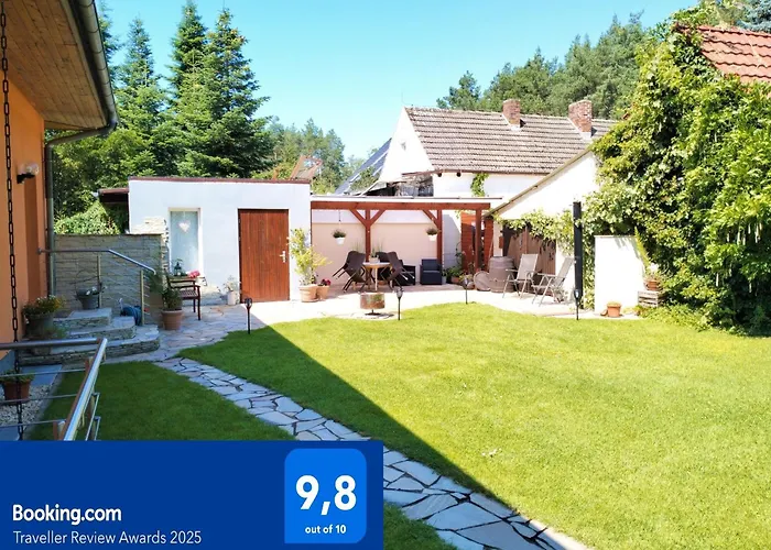 Ferienwohnung Am Waldesrand - Garten, Terrasse, Grill, Luftkuehler, Massagesessel, Kinderspielecke, Spielekonsole